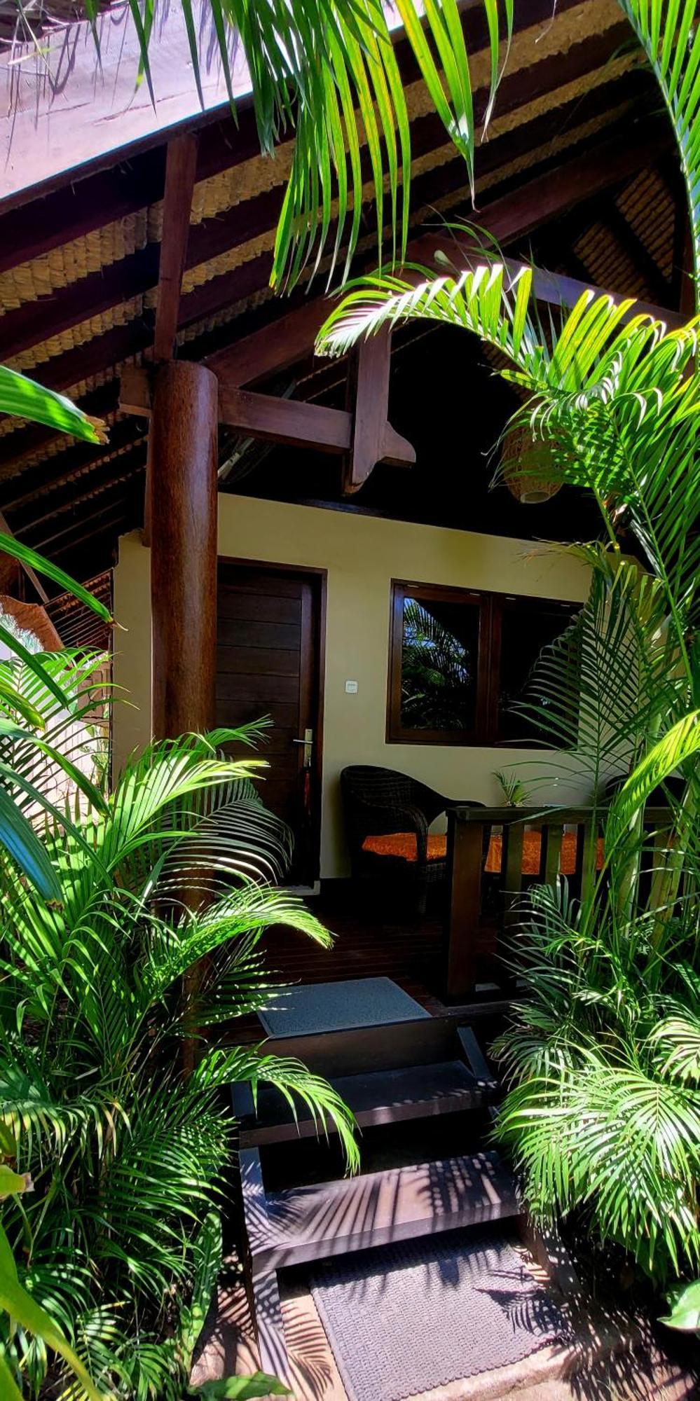 Rumah Sunyi Gili Trawangan Exterior photo