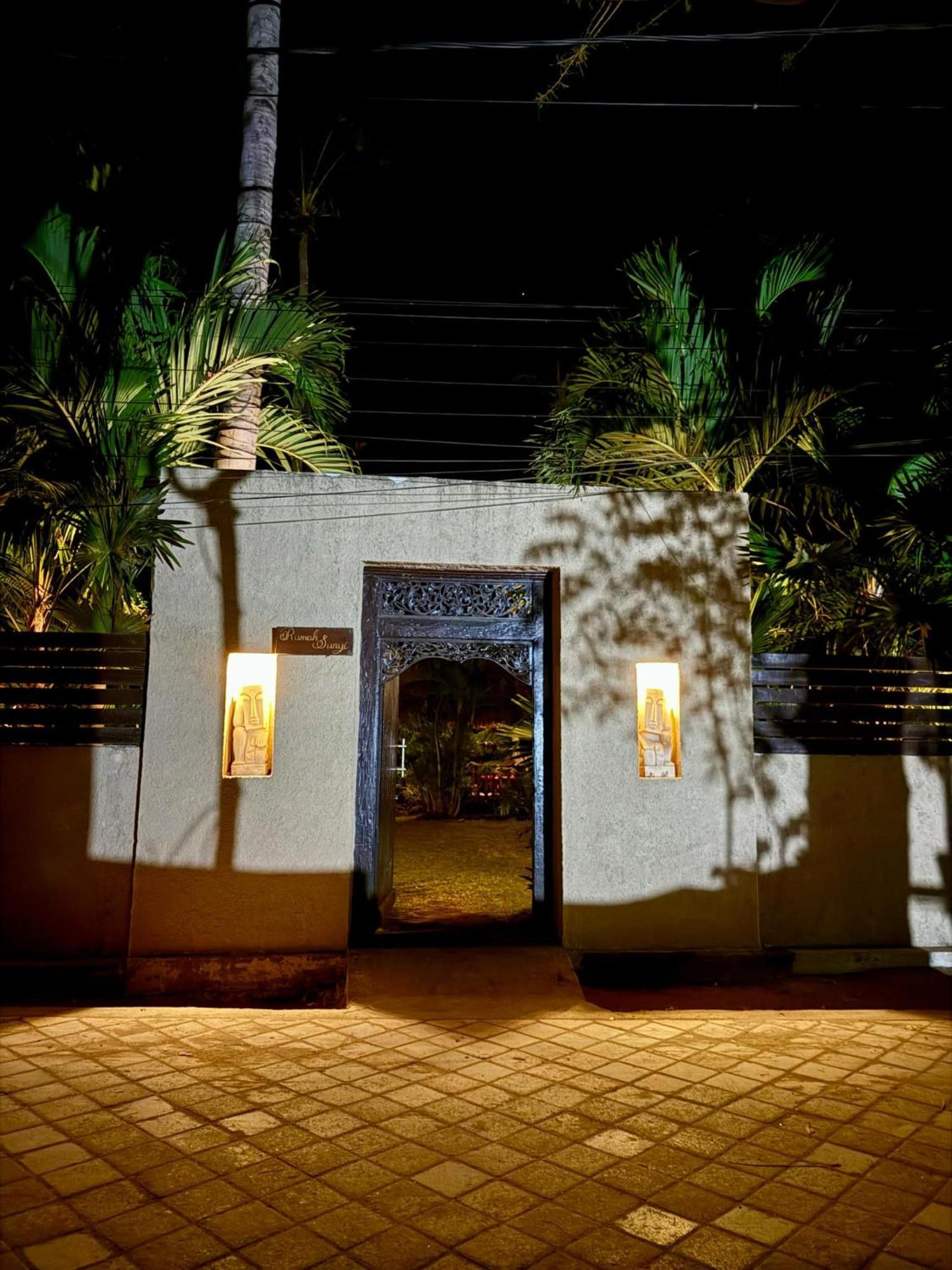 Rumah Sunyi Gili Trawangan Exterior photo